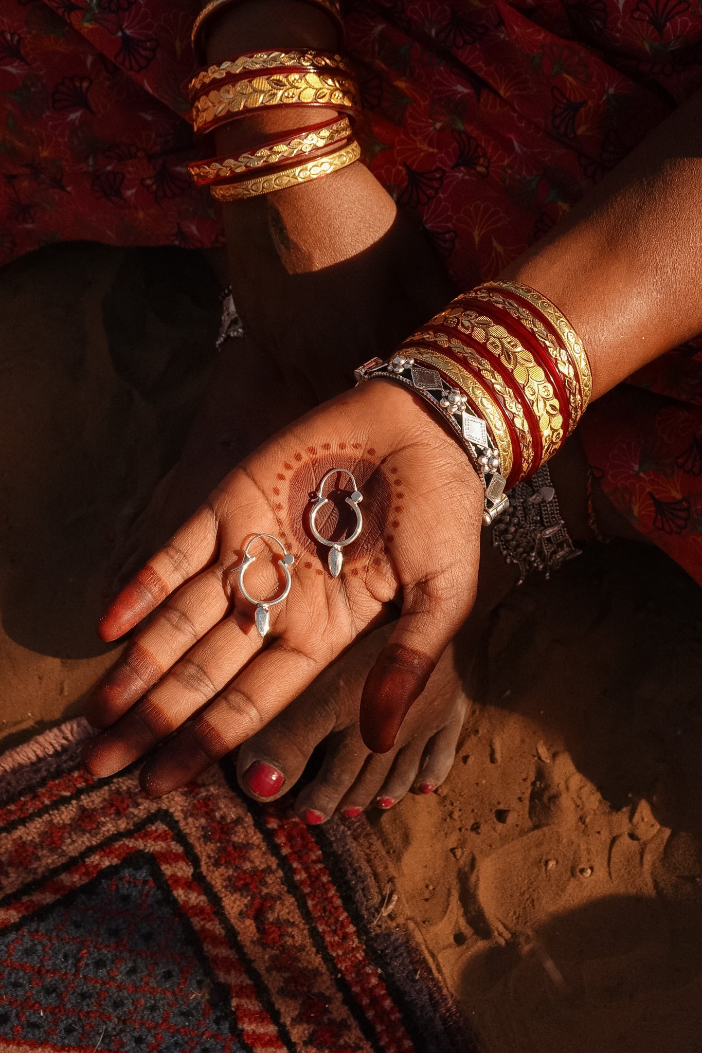 N205- Desert Thorn Silver Hoops XS