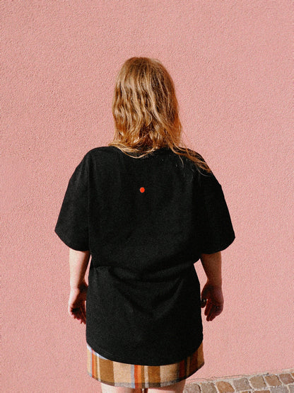 W9 - NUT OVERSIZED EMBROIDERED MAN  T-SHIRT · 240 GSM