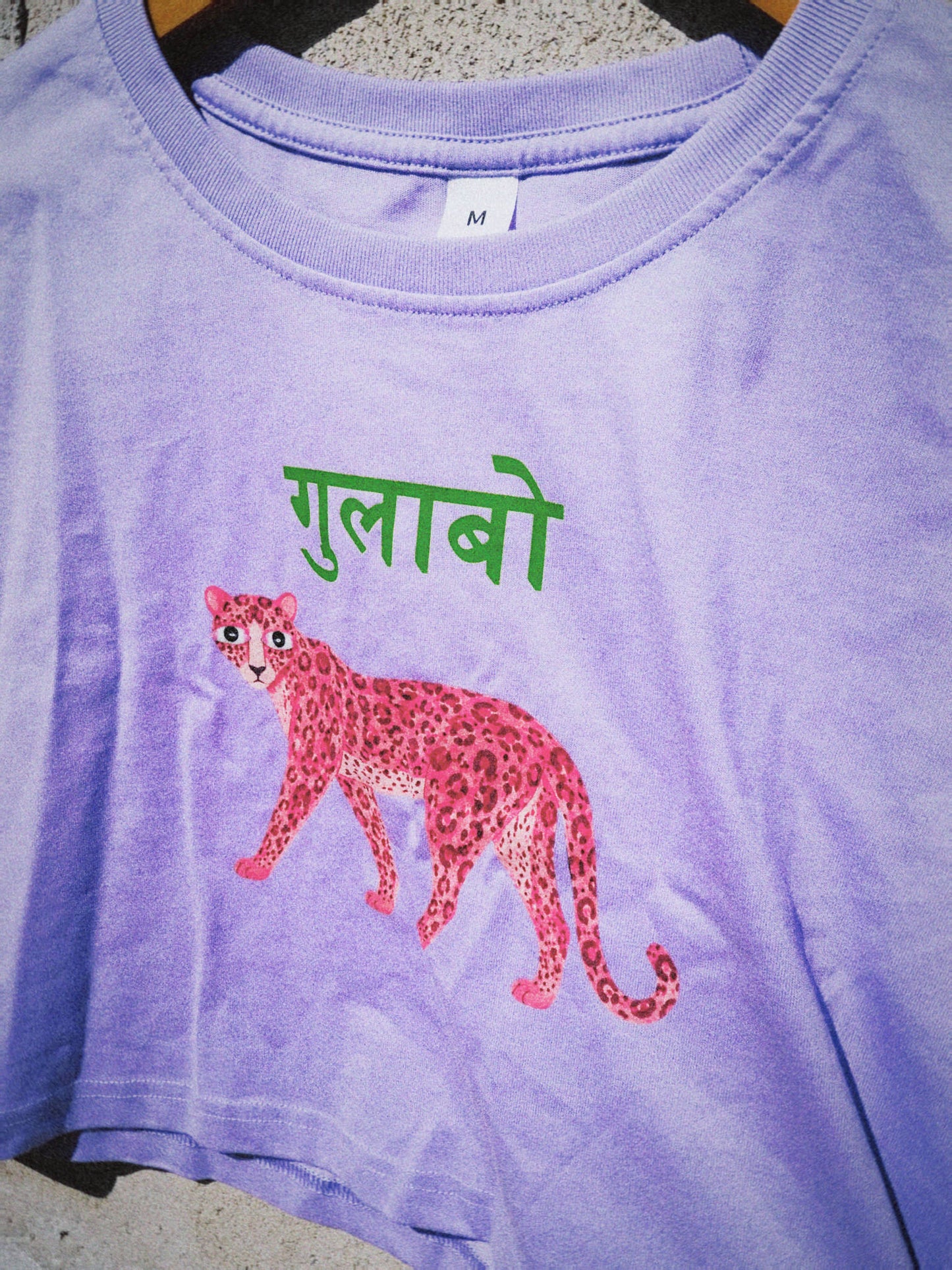 W15- GULABO LEOPARD PRINTED CROPPED T-SHIRT · 200 GSM