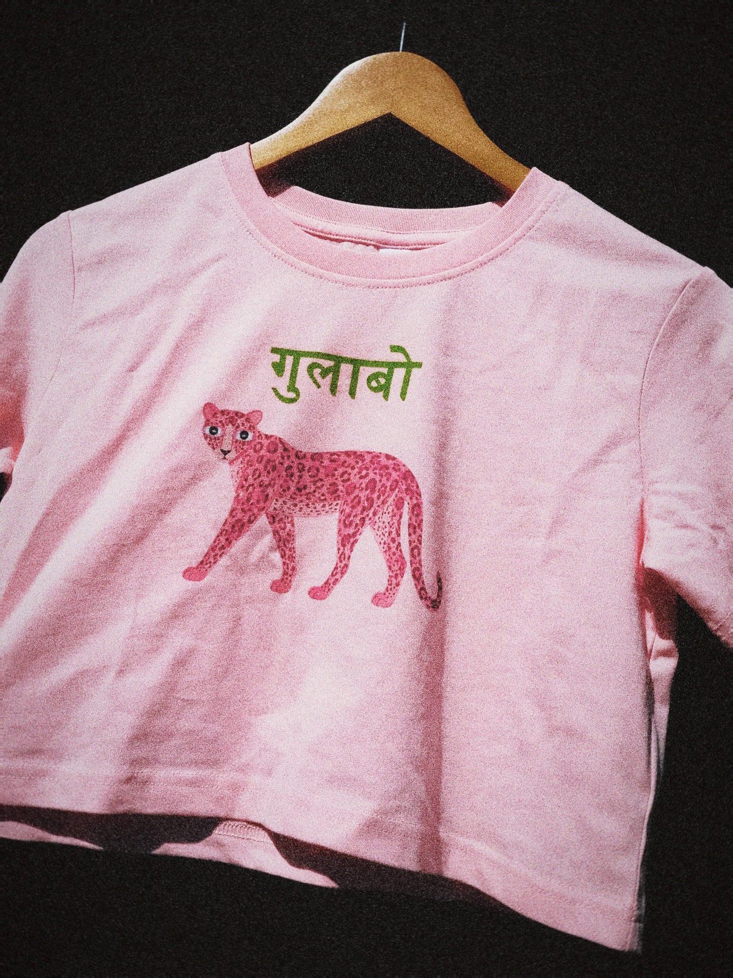W15- GULABO LEOPARD PRINTED CROPPED T-SHIRT · 200 GSM