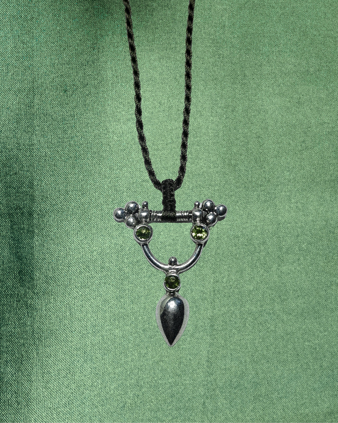 N153 - Peridot Tris Silver Necklace