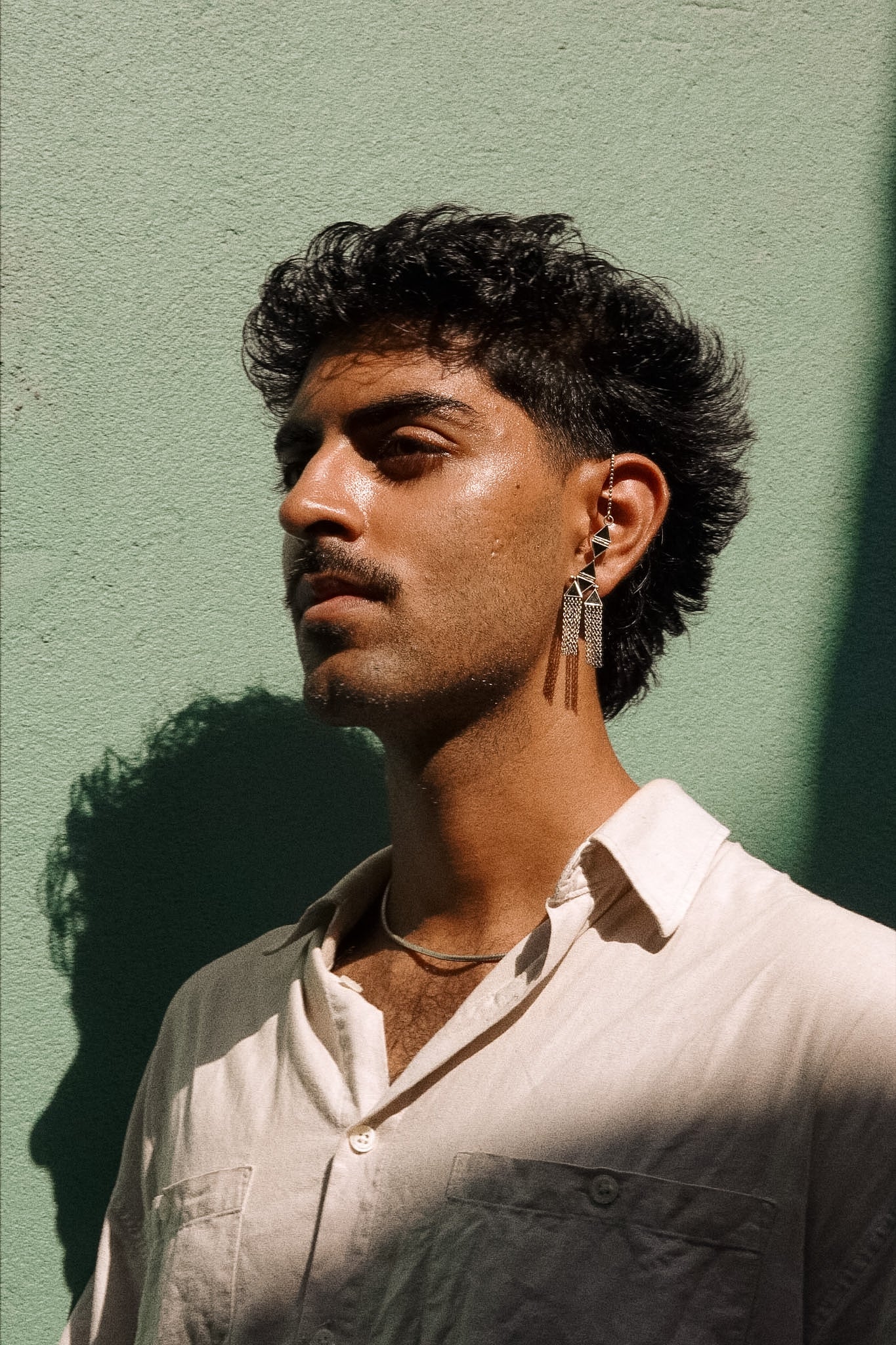 N230 – Climb-Up Mirror Chain Earrings