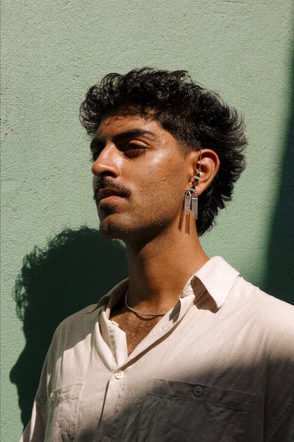 N230 – Climb-Up Mirror Chain Earrings