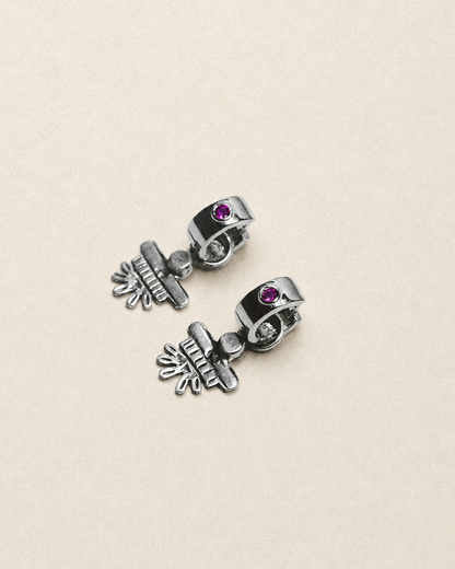 N152 - Minimal Gulabo Earrings