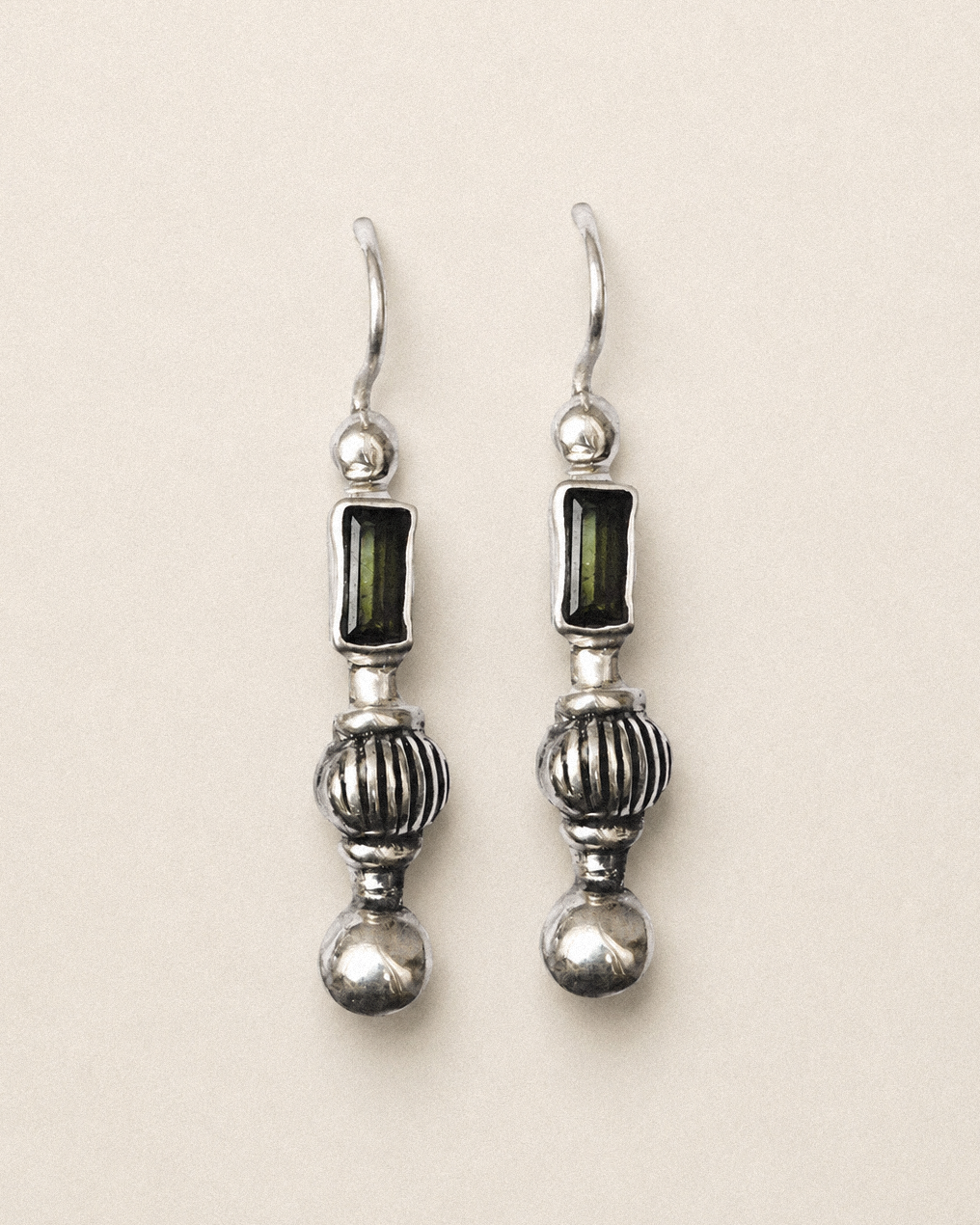 N146- Green Turmaline Empty Dye-cutting  Silver earrings