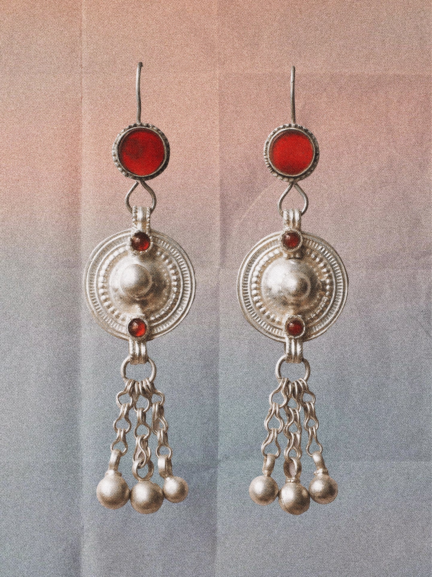 N103- Vintage Singing Earrings