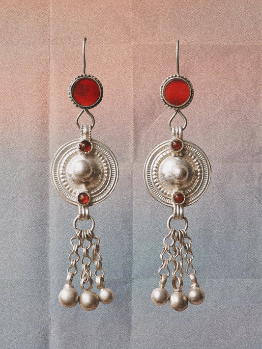 N103- Vintage Singing Earrings