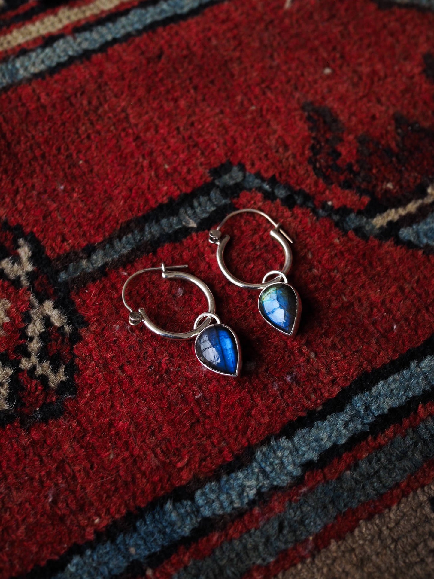 OJOS DE LUZ EARRINGS Labradorite