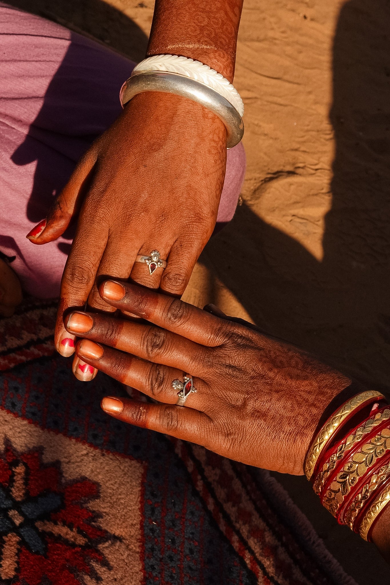 N183 - Dye Silver Ring With Faceted Red Garnet