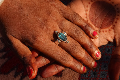 N179 - Silver Ring with with Faceted Kyanite