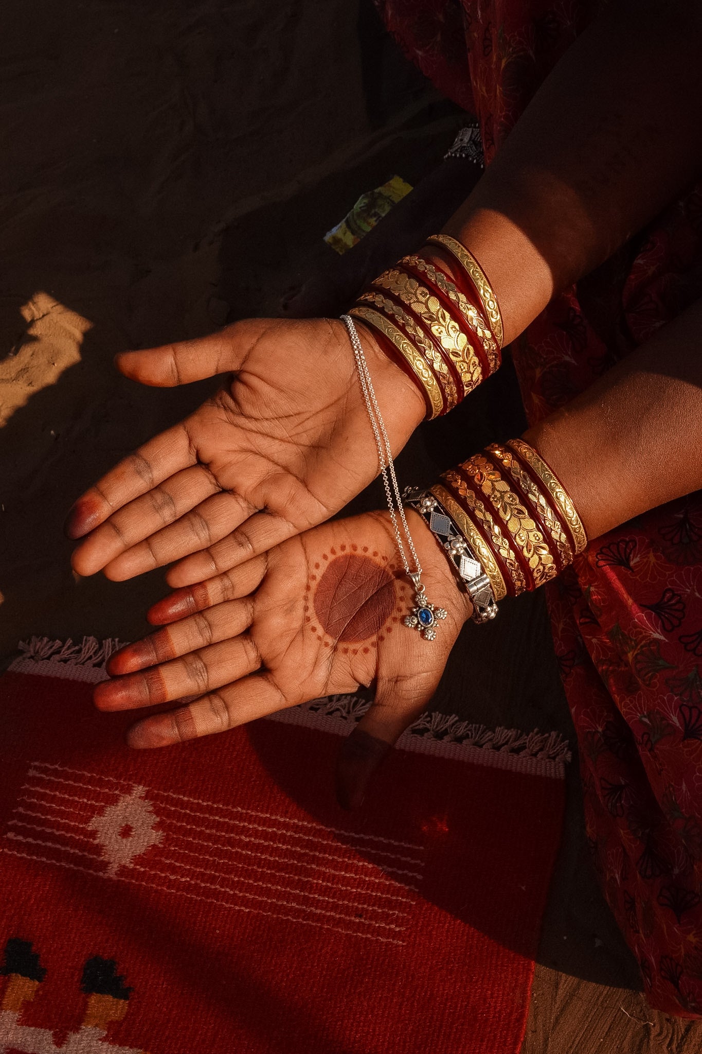 N190- Ocean Blue Kyanite Silver Cross