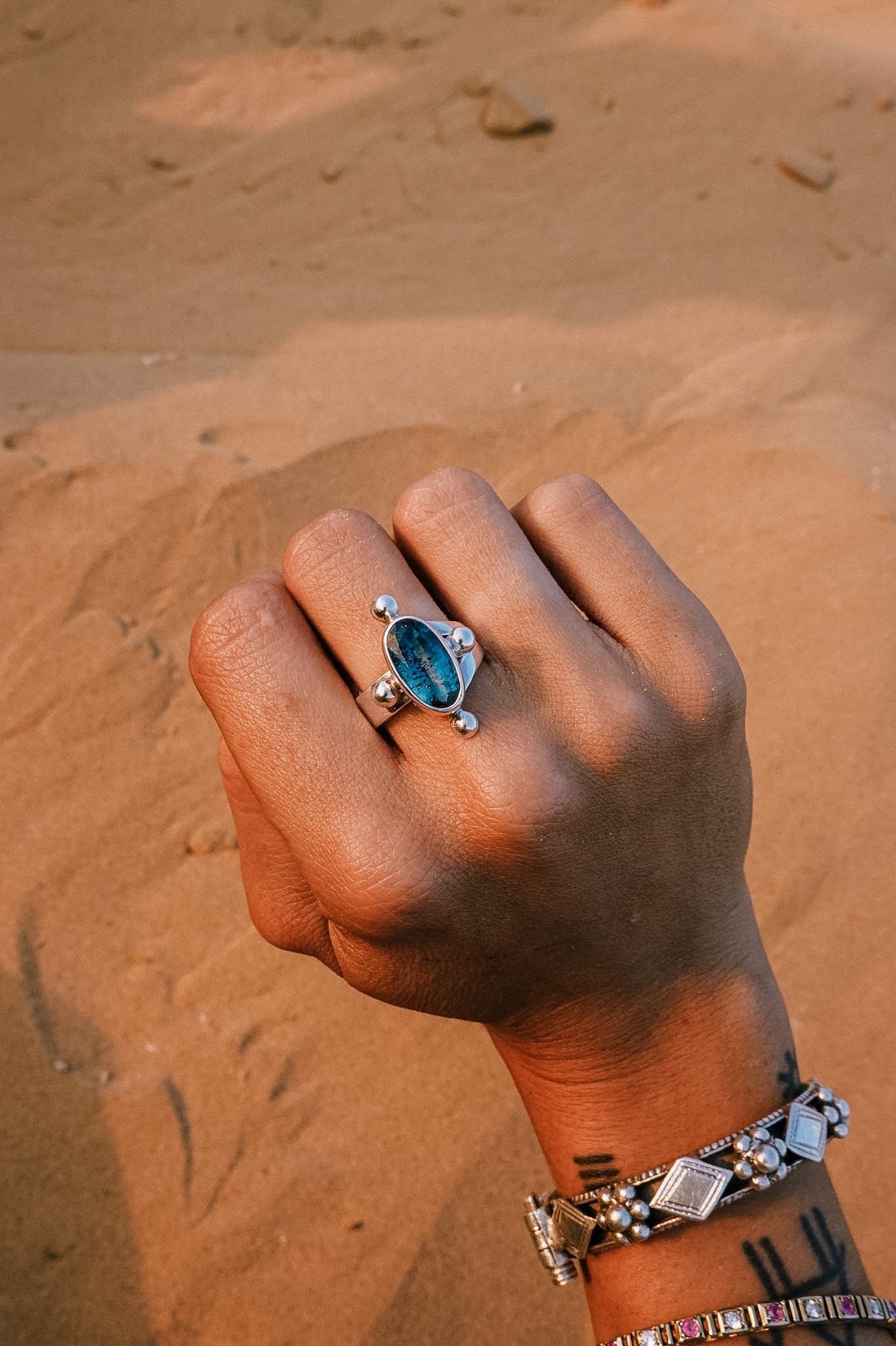 N179 - Silver Ring with with Faceted Kyanite