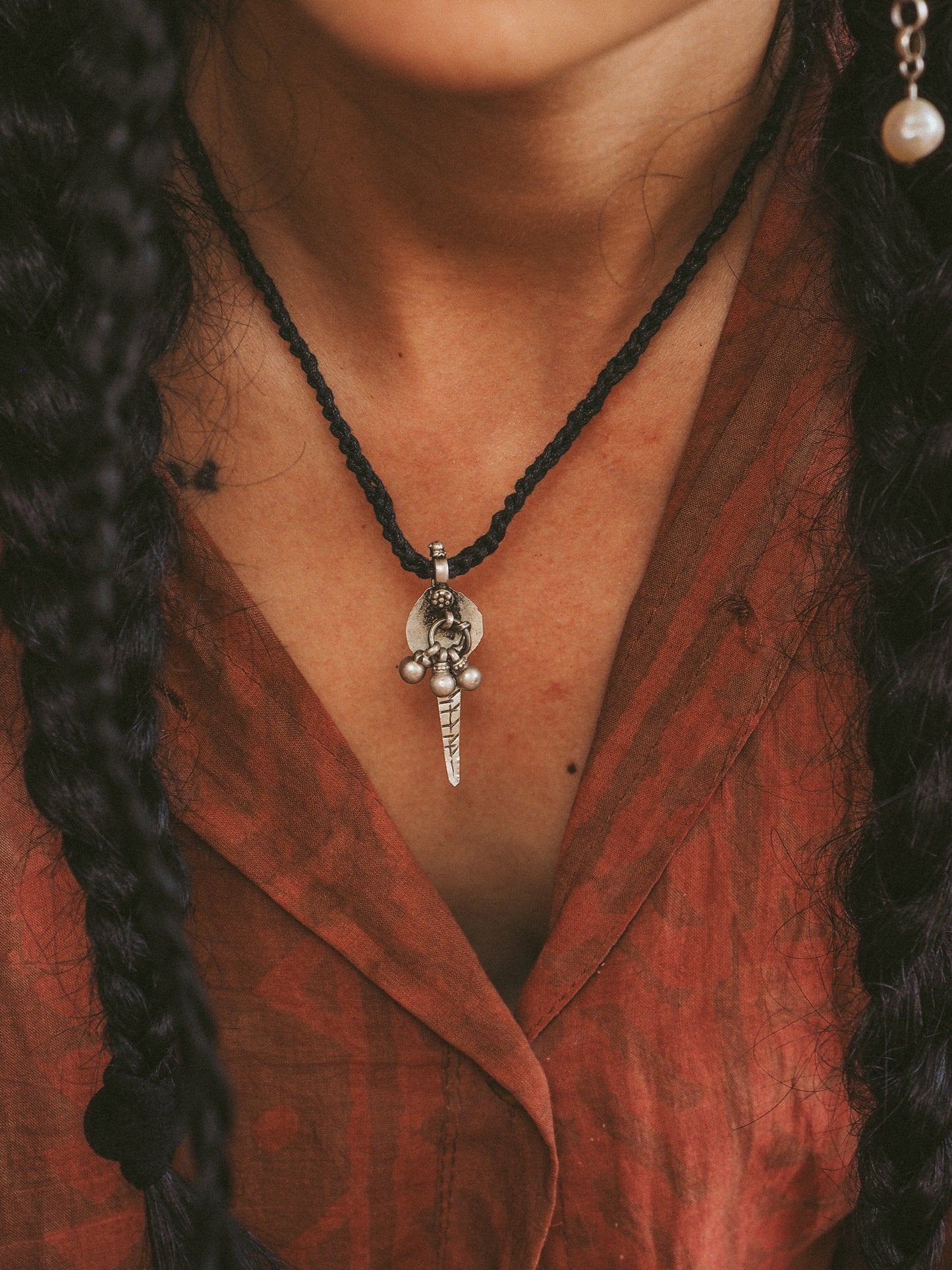 KALA VINTAGE NECKLACE