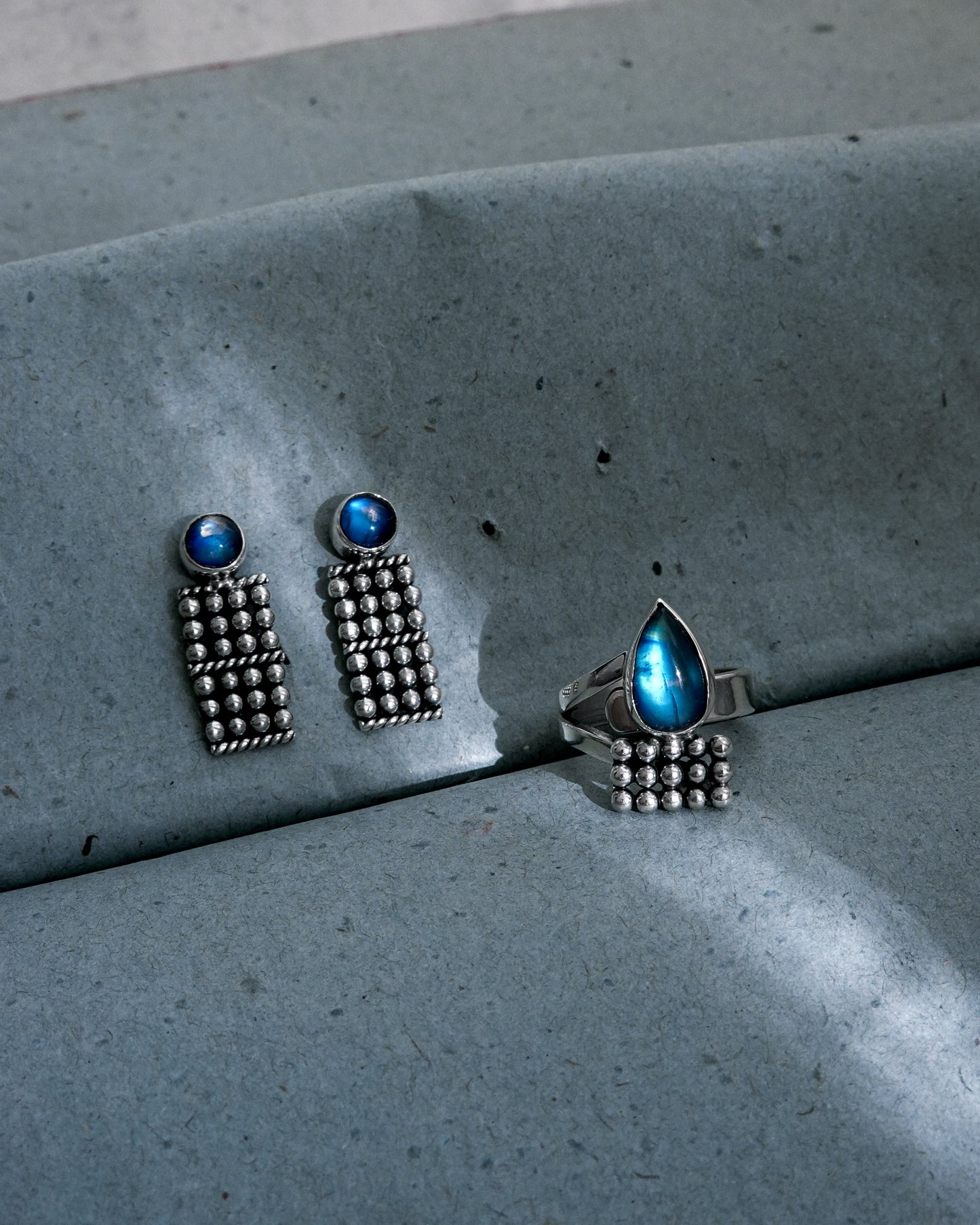 N148- JADDOO SET Blue Rainbow Moonstone Earrings & Rings