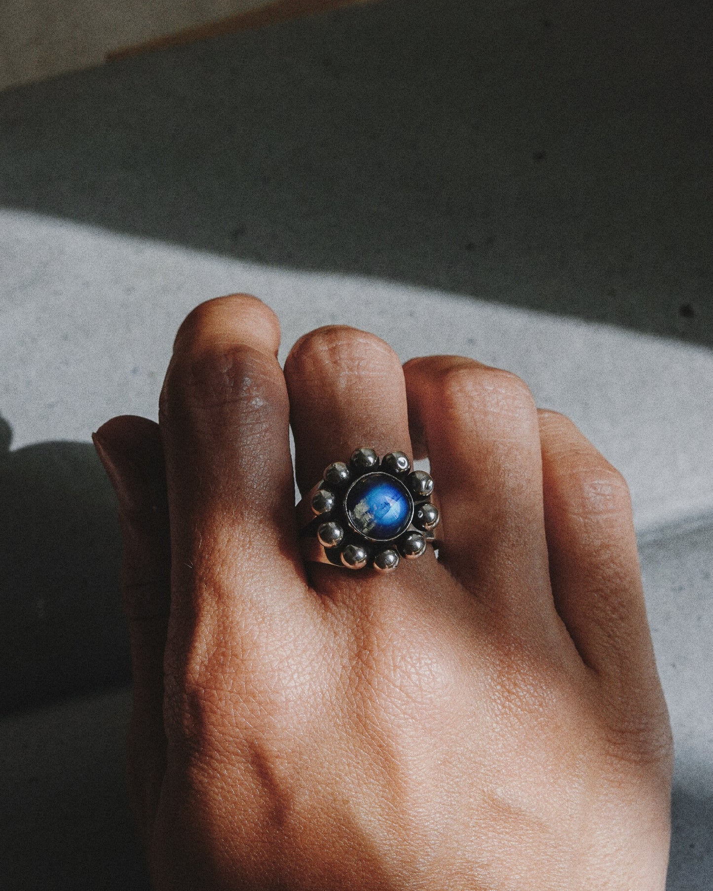 N118 - Phool Rainbow moonstone  Adjustable Silver Ring