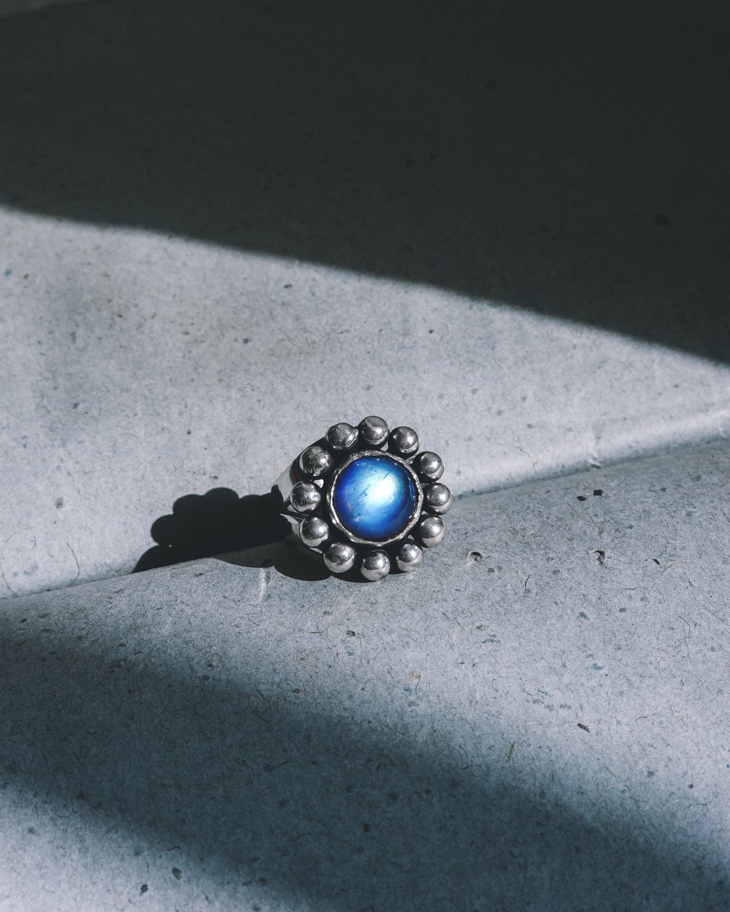 N117 - Phool Rainbow moonstone  Adjustable Silver Ring