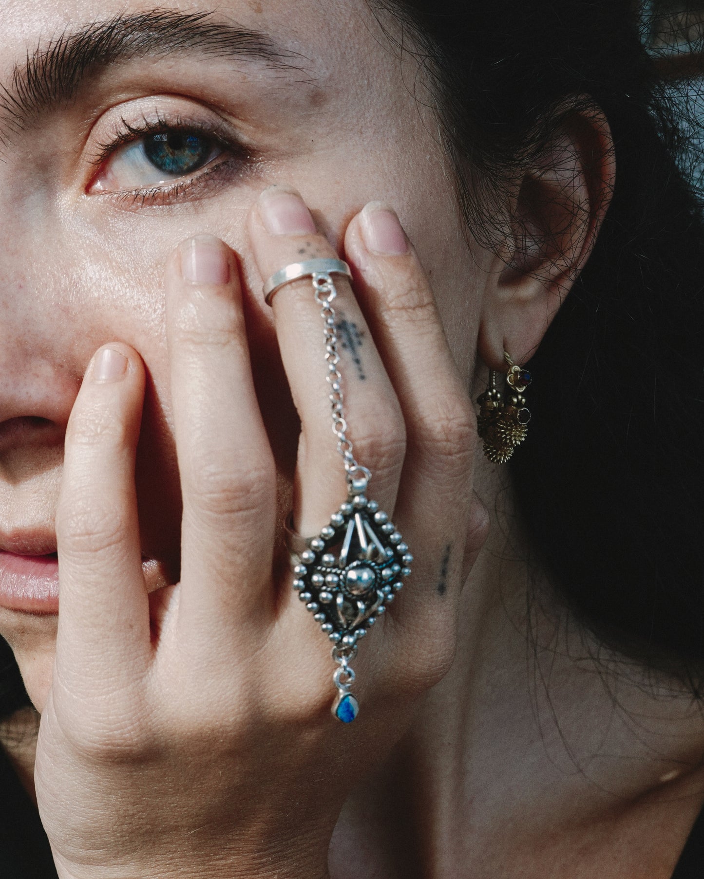 N122 - Australian Opal  Chain Adjustable Silver Ring