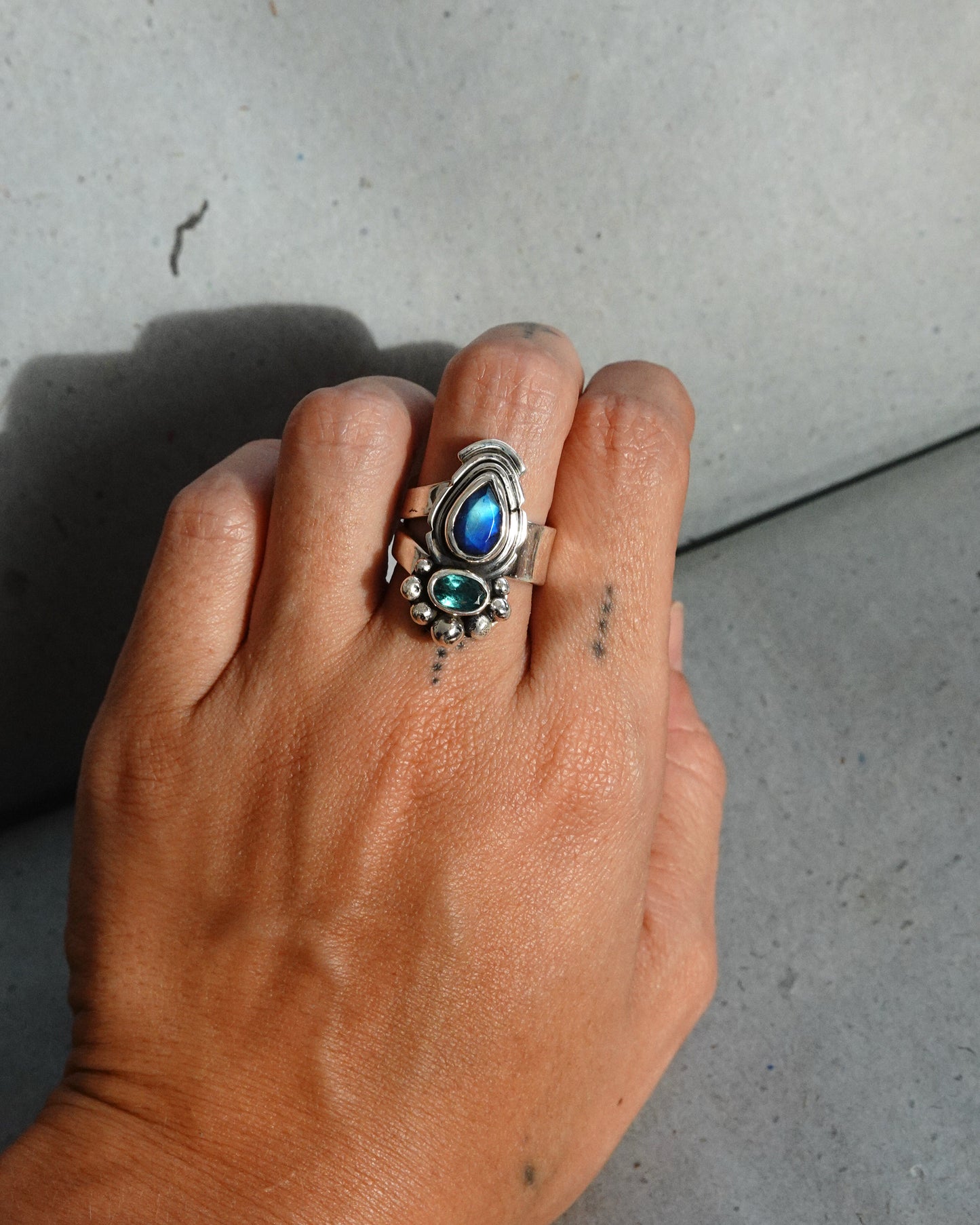 N120 - Ocean Rainbow Moonstone & Apatite Adjustable Silver Ring