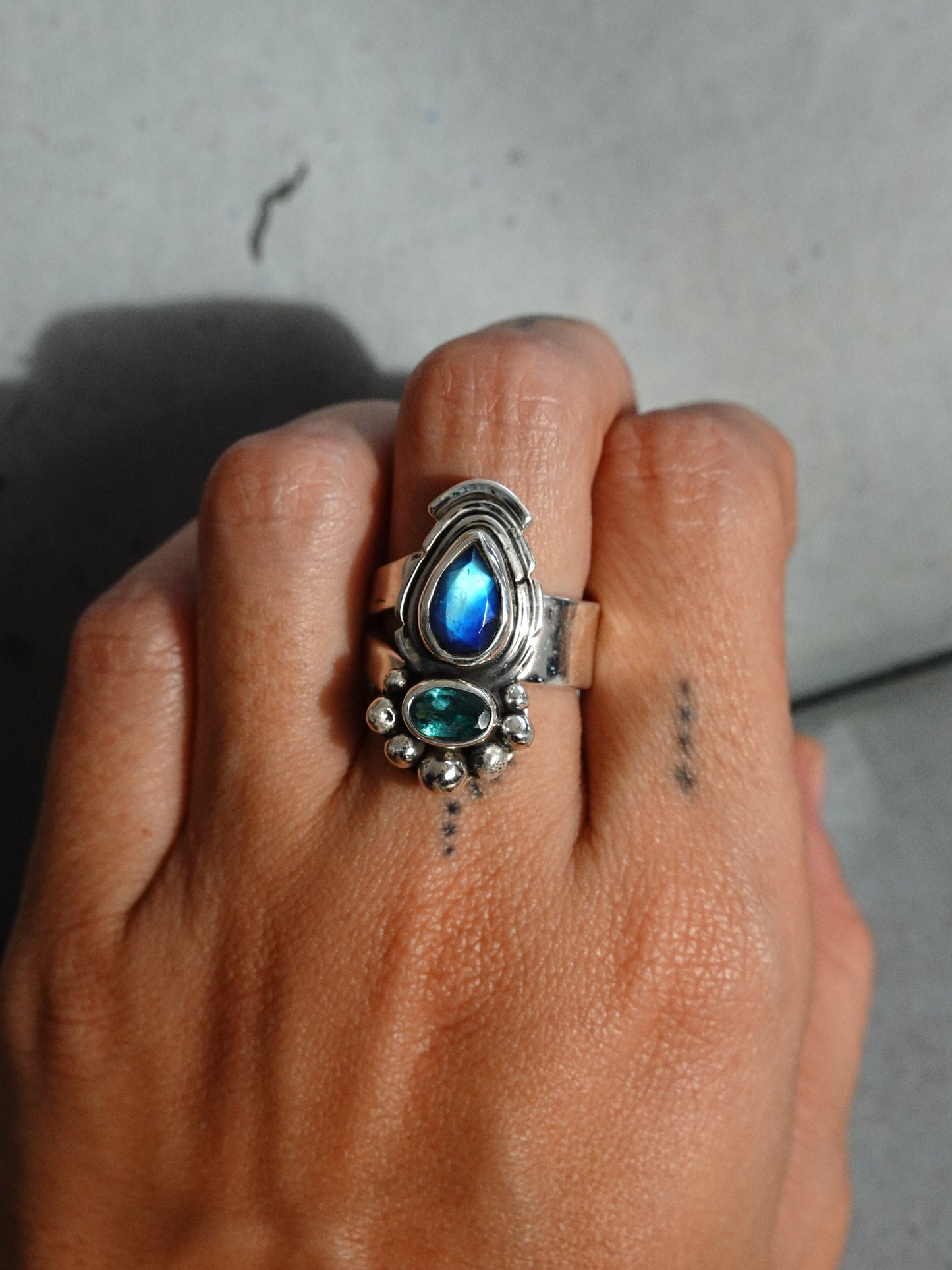 N120 - Ocean Rainbow Moonstone & Apatite Adjustable Silver Ring