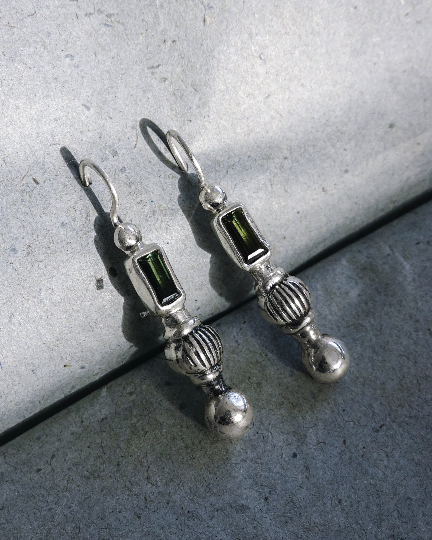N146- Green Turmaline Empty Dye-cutting  Silver earrings