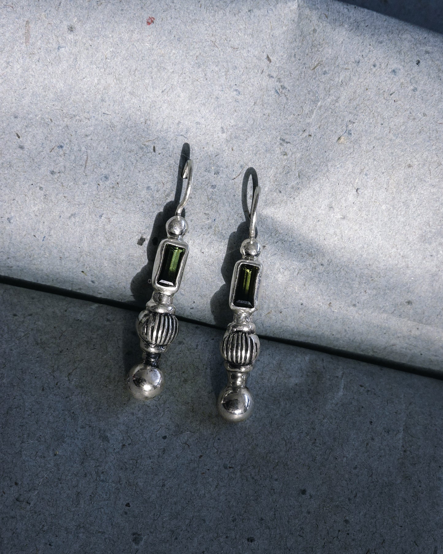 N146- Green Turmaline Empty Dye-cutting  Silver earrings