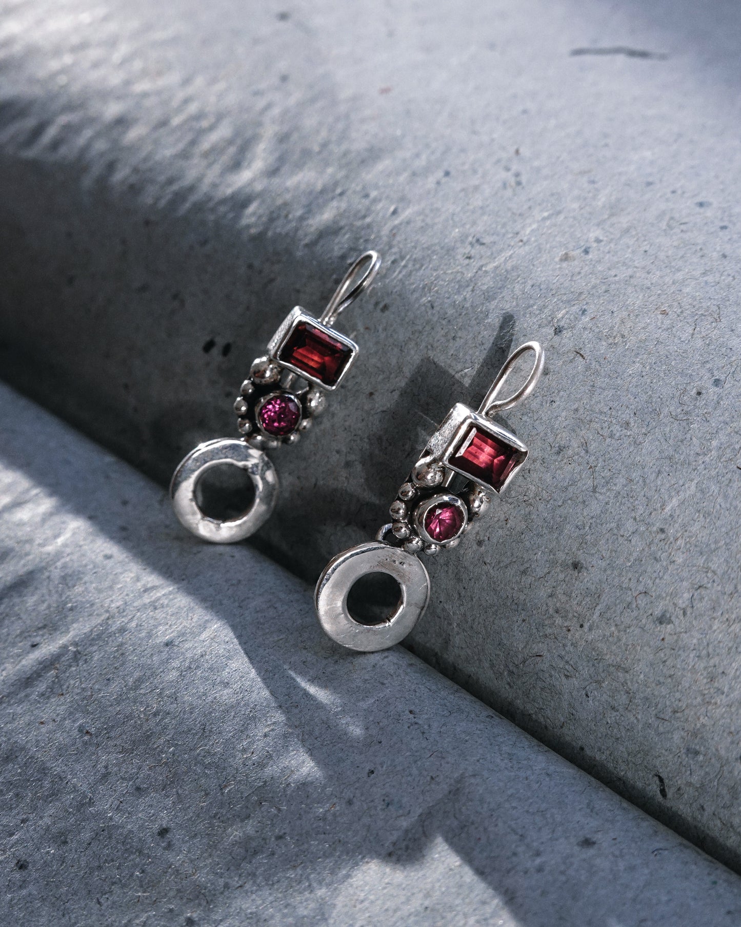 N138- Garnet & Turmaline Silver Earrings