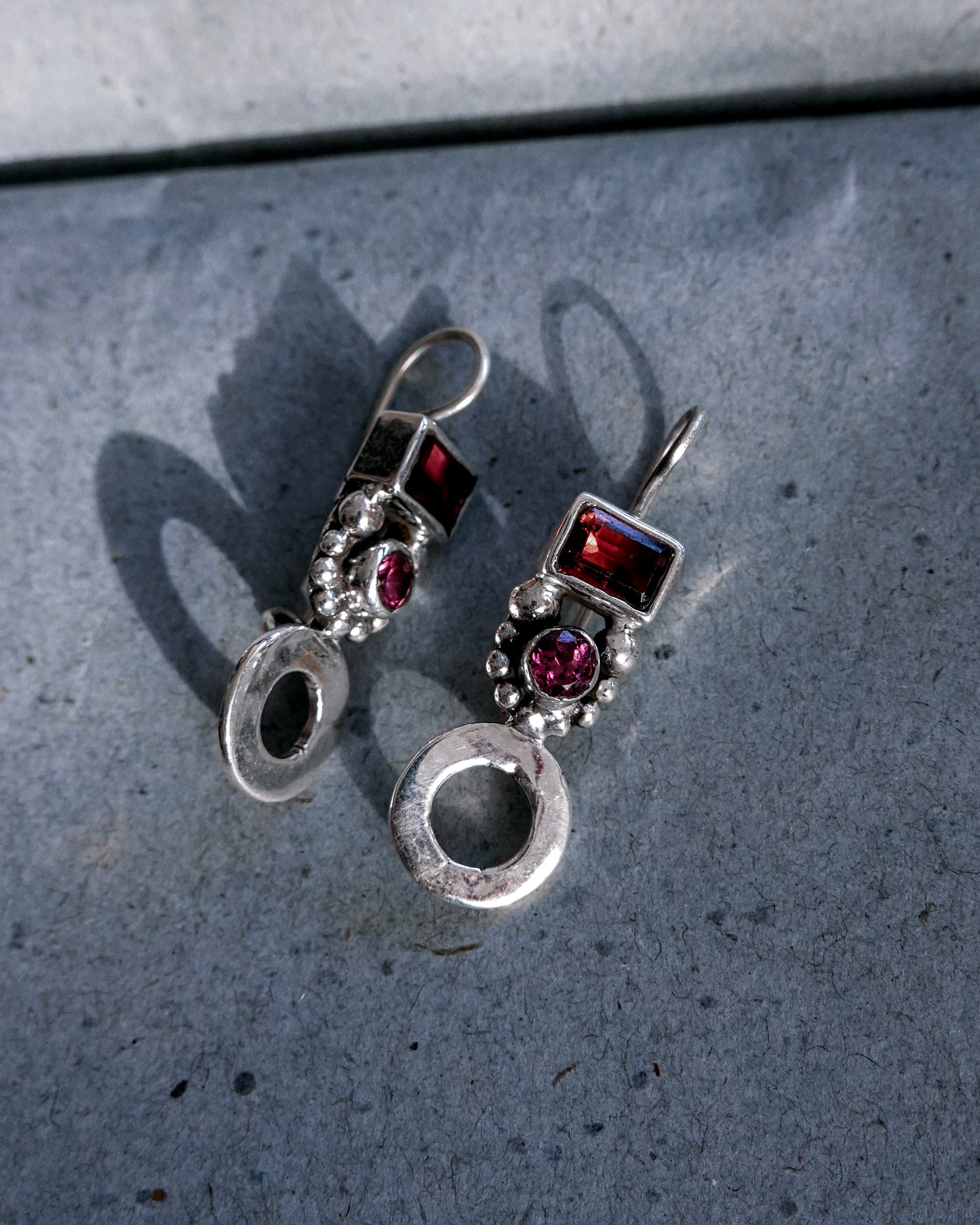 N138- Garnet & Turmaline Silver Earrings