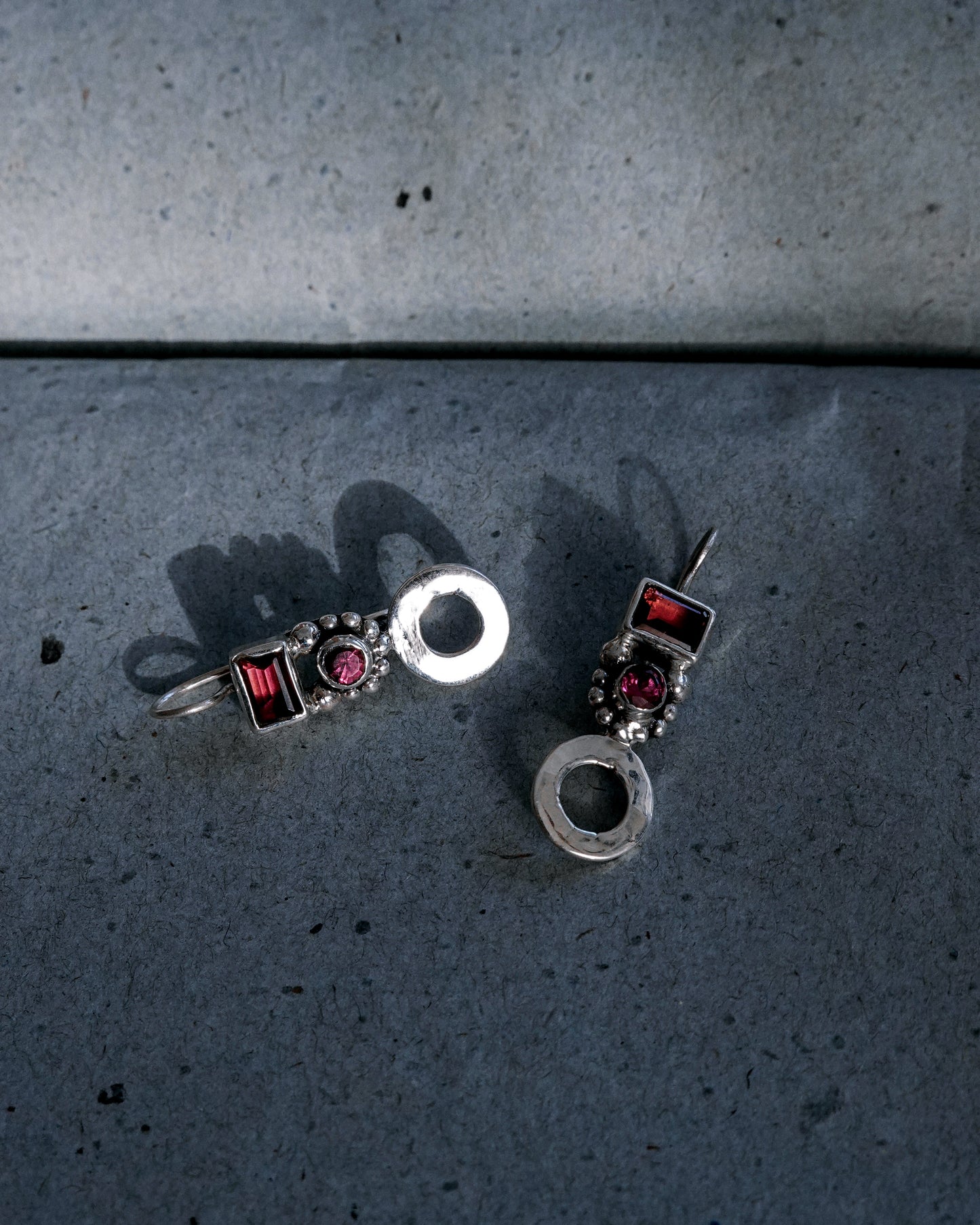 N138- Garnet & Turmaline Silver Earrings