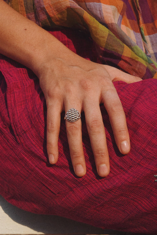 N160 - Bindu Ring Alka