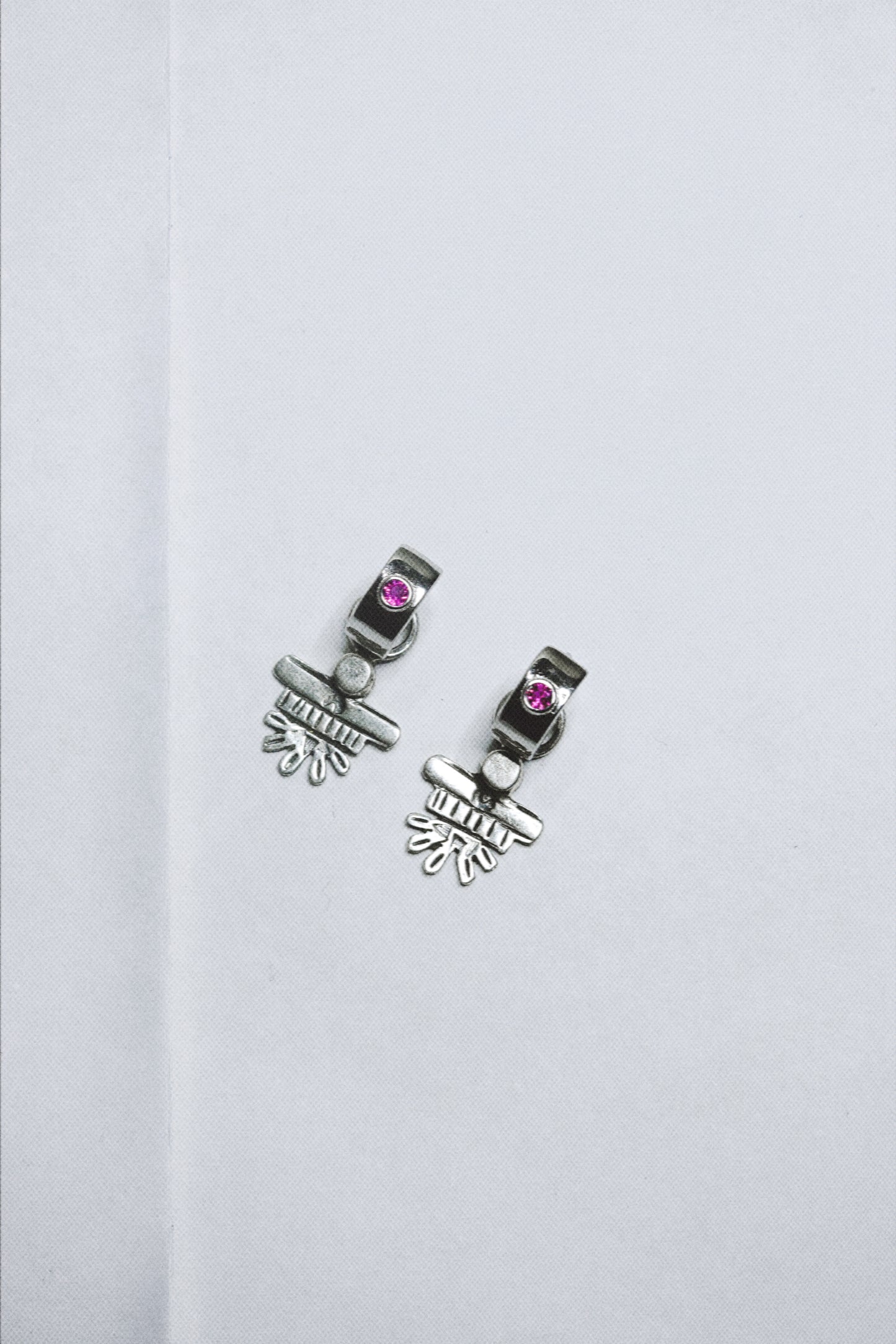 N152 - Minimal Gulabo Earrings