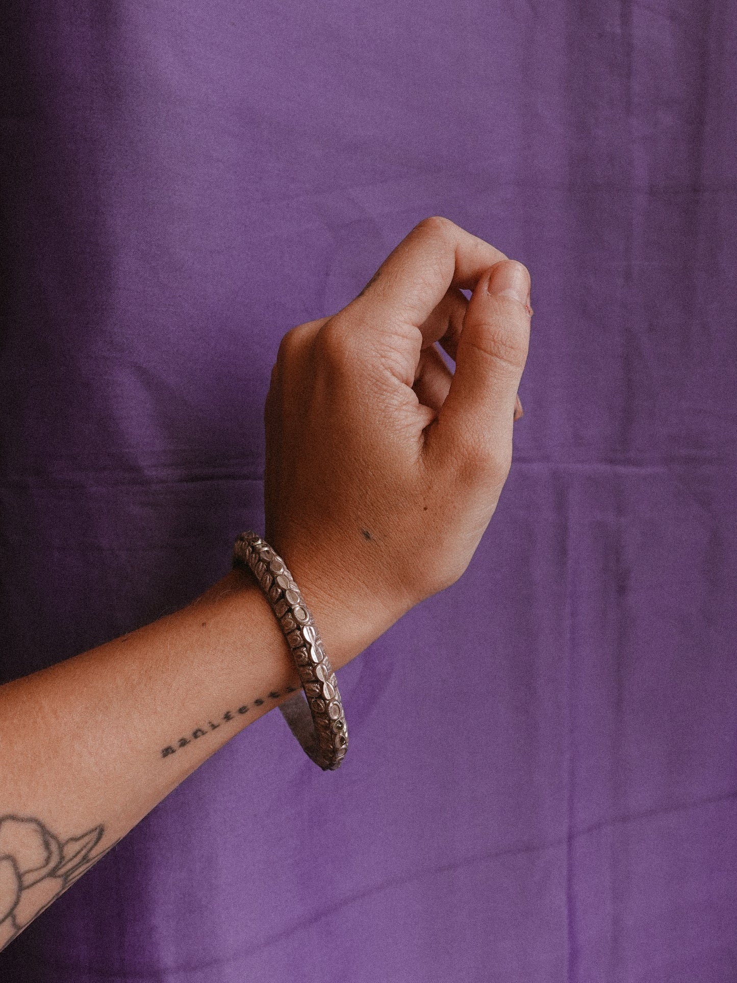 N65- Single Rigid Silver Handmade Bangle vintage