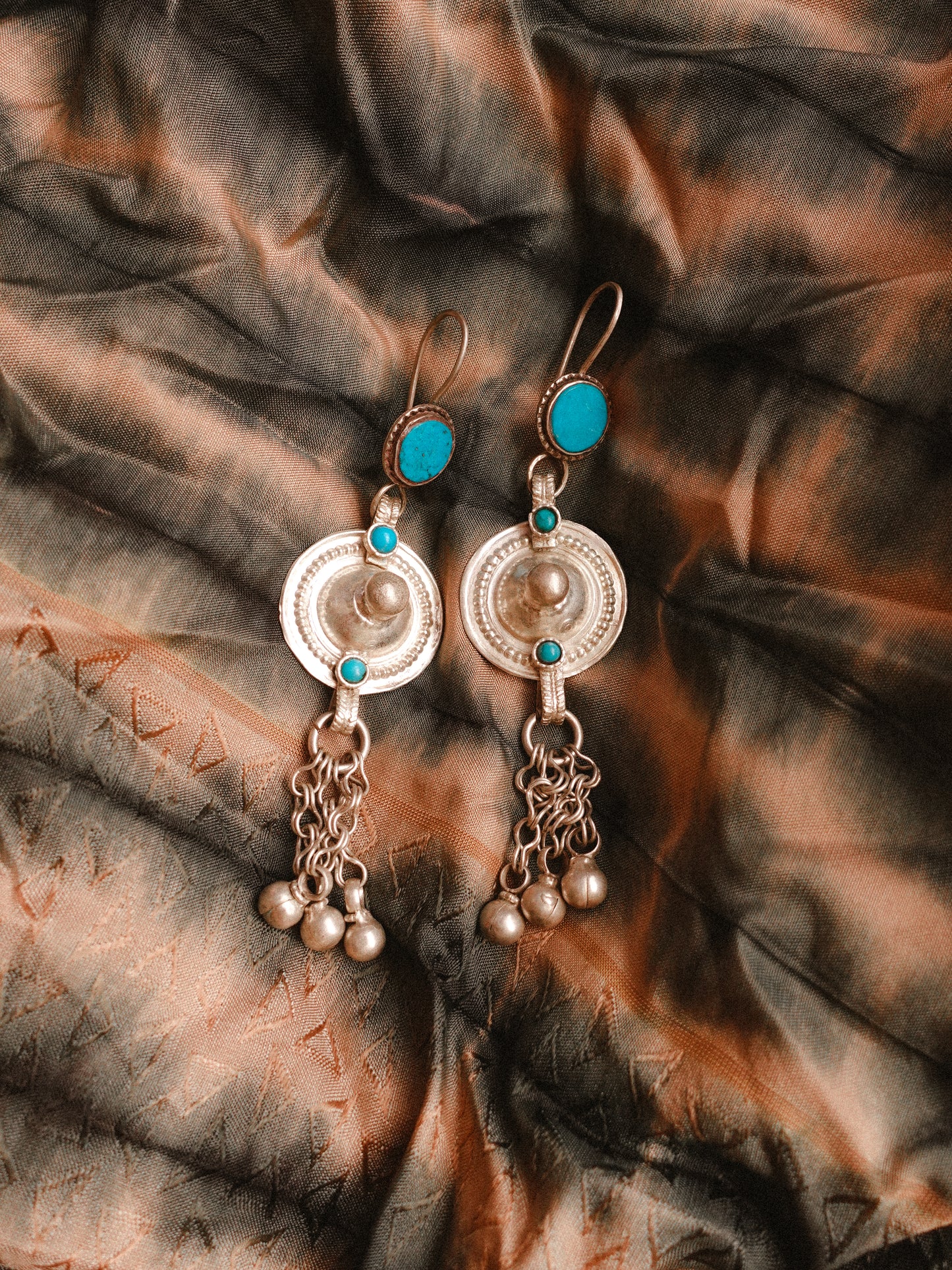 N103- Vintage Singing Earrings