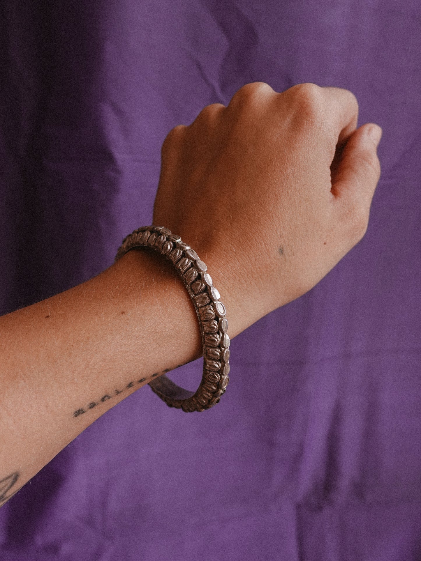 N65- Single Rigid Silver Handmade Bangle vintage