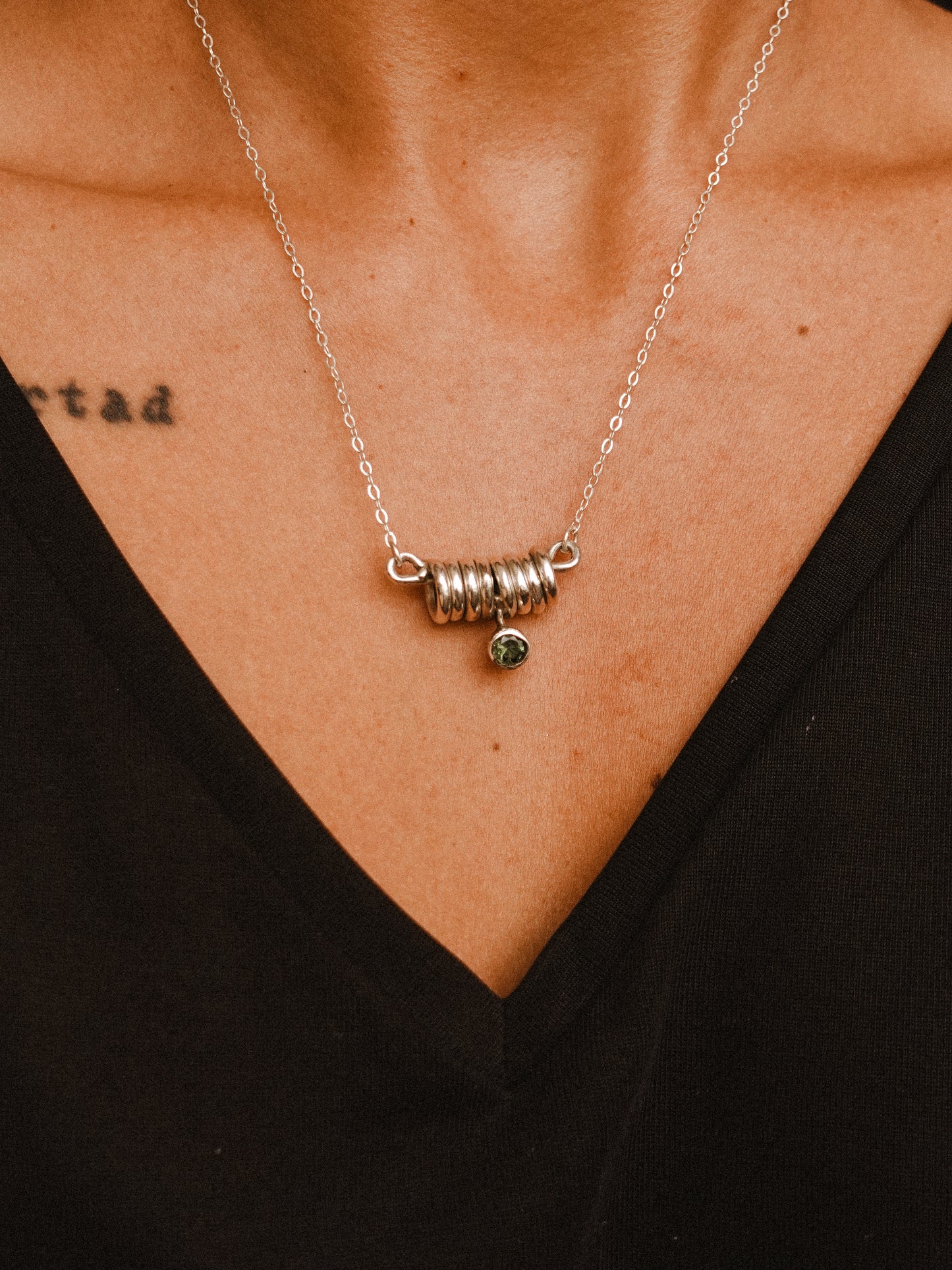 N84- Solid Silver Rings Necklace with green Turmaline