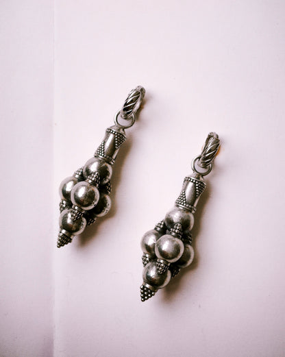 N98 – Grapes Earrings Masterpiece Louvre