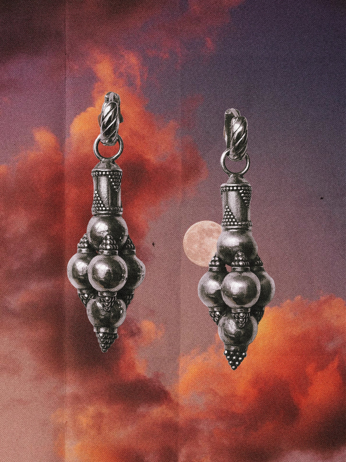 N98 – Grapes Earrings Masterpiece Louvre