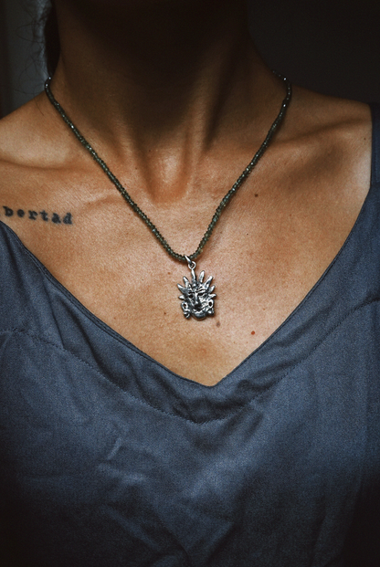 N221 – Surya 925 Silver Necklace with Peridot Choker PREORDER