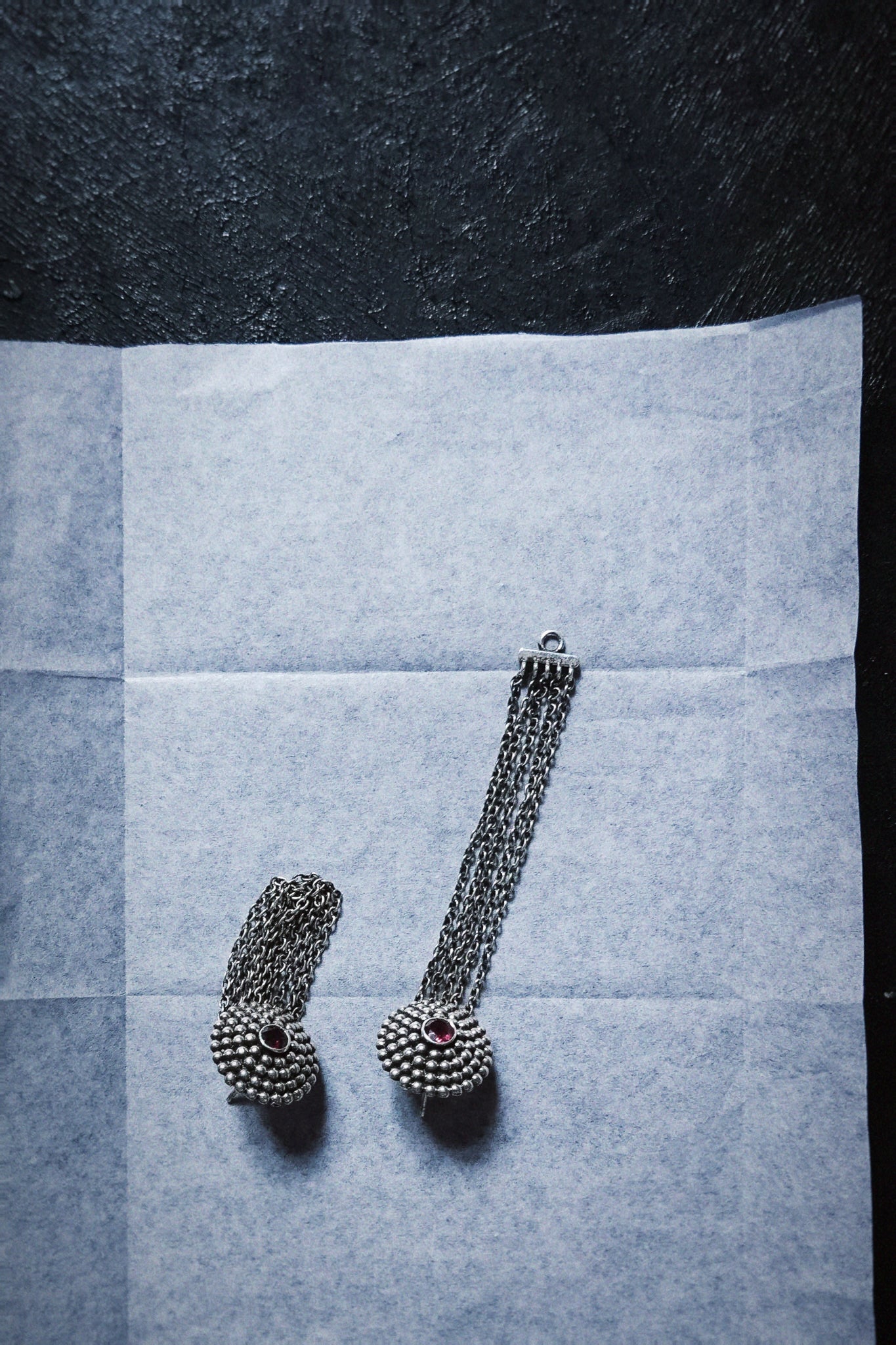 N226 – Chain & Micro Granulation Earrings