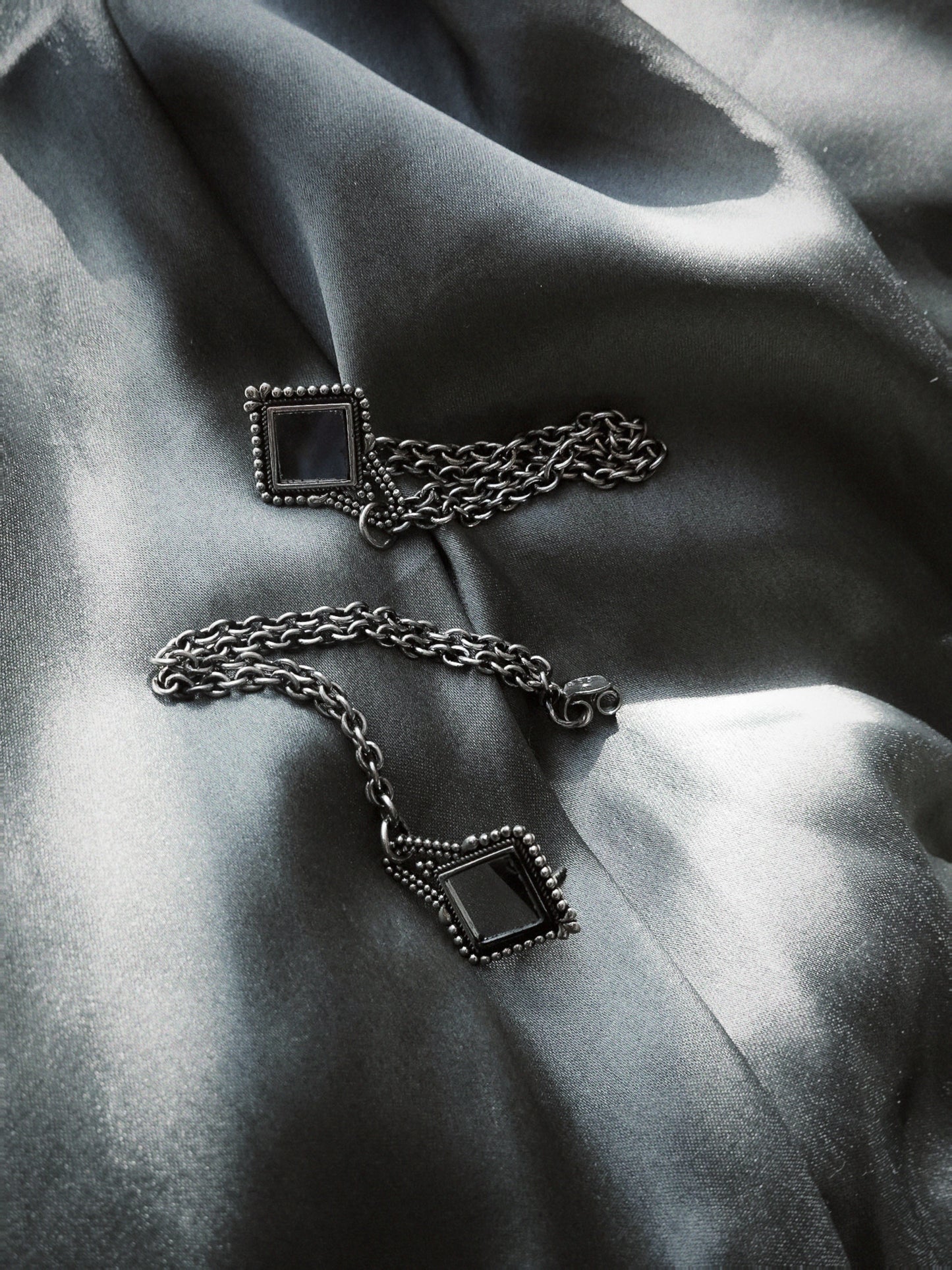 N229- Granulated Mirror Chain Earrings