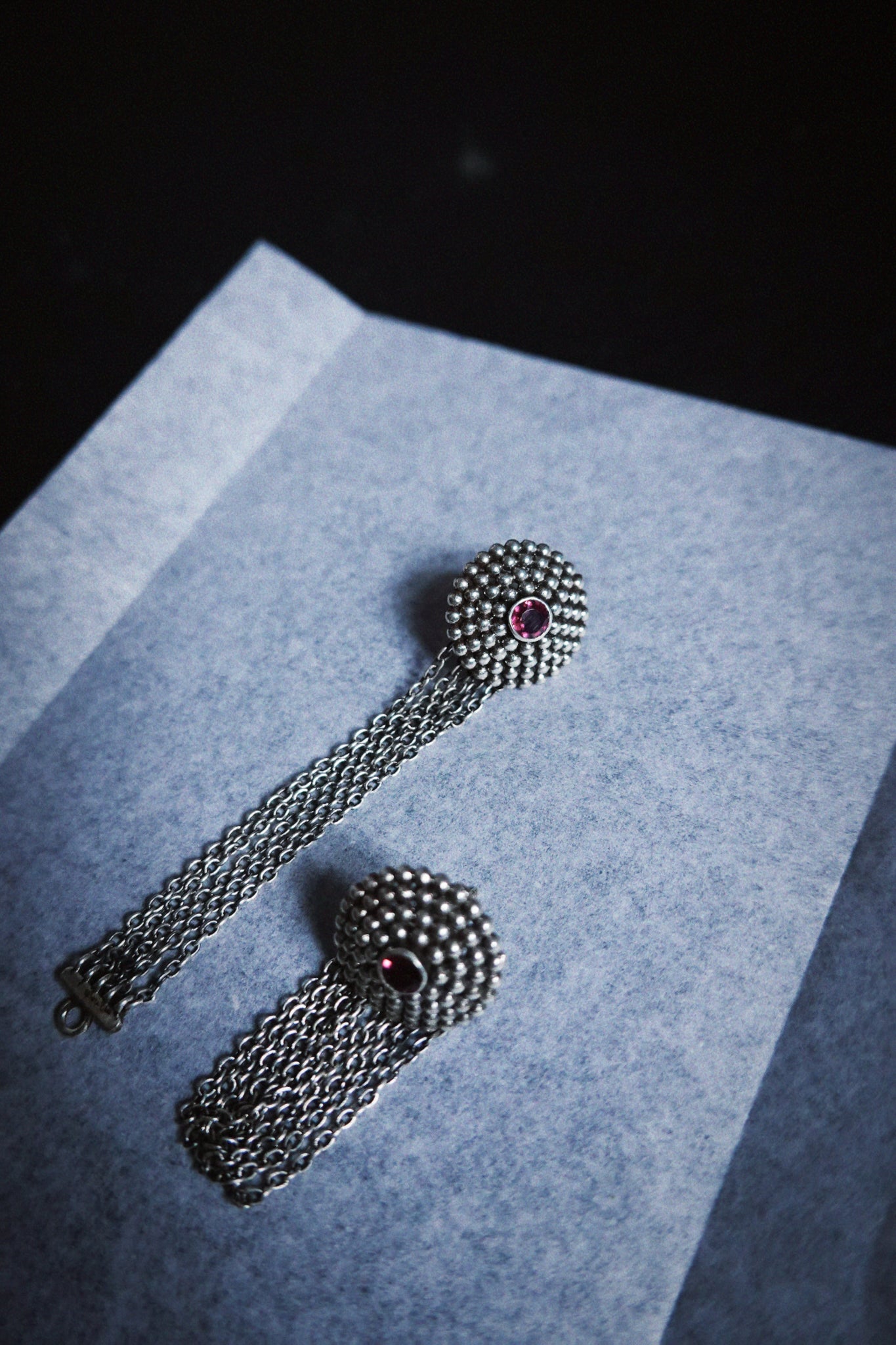 N226 – Chain & Micro Granulation Earrings