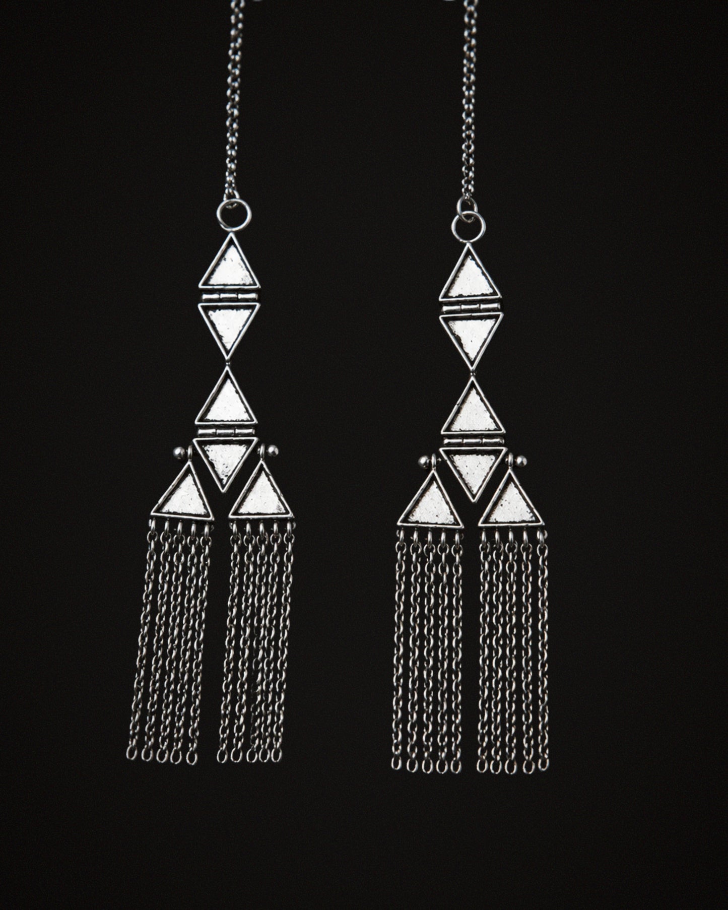 N230 – Climb-Up Mirror Chain Earrings